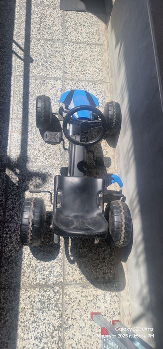 Картинг кола с педали Moni