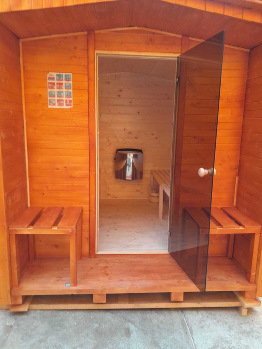 Sauna patrata din lambriu