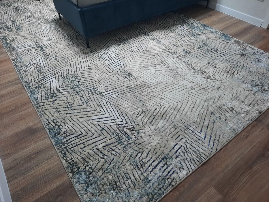 Продам ковёр новая