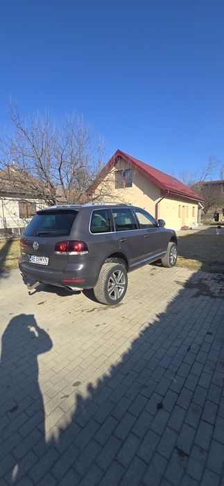 Vand Touareg sau schimb cu suv mai nou .