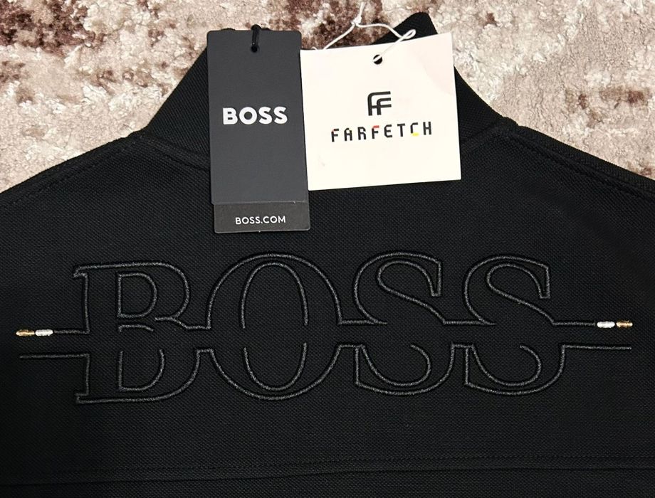 Vând bluza noua de bărbați Boss