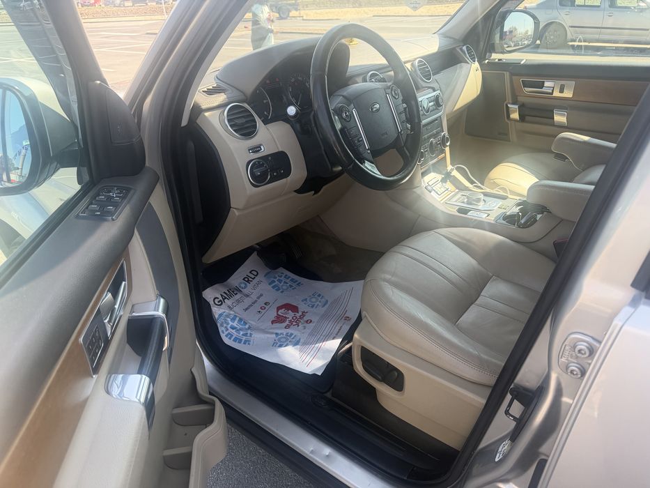 Land Rover Discovery 4