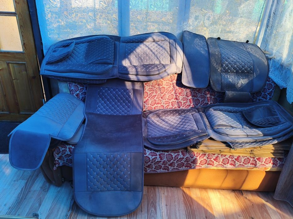 Продам универсальные чехлы на машину.