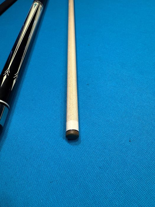 Vând tac biliard Predator