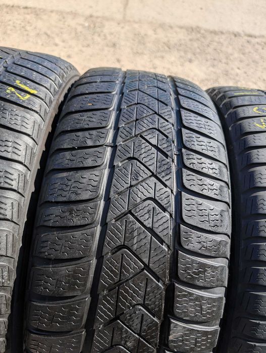 SET 4 Anvelope Iarna 225/45 R18 + 255/40 R18 Pirelli Sottozero 3 99V Runflat RSC (BMW, Mercedes) | Pret/buc