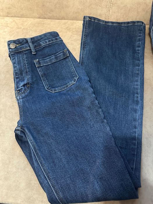 Дънки в размер с, нови/17€ бр