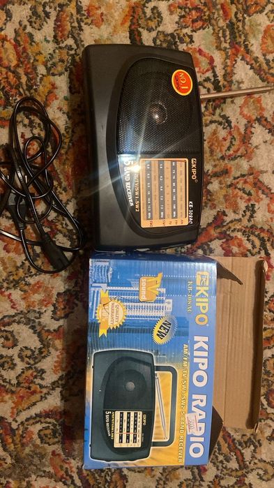 Фонарик,радио сатылады