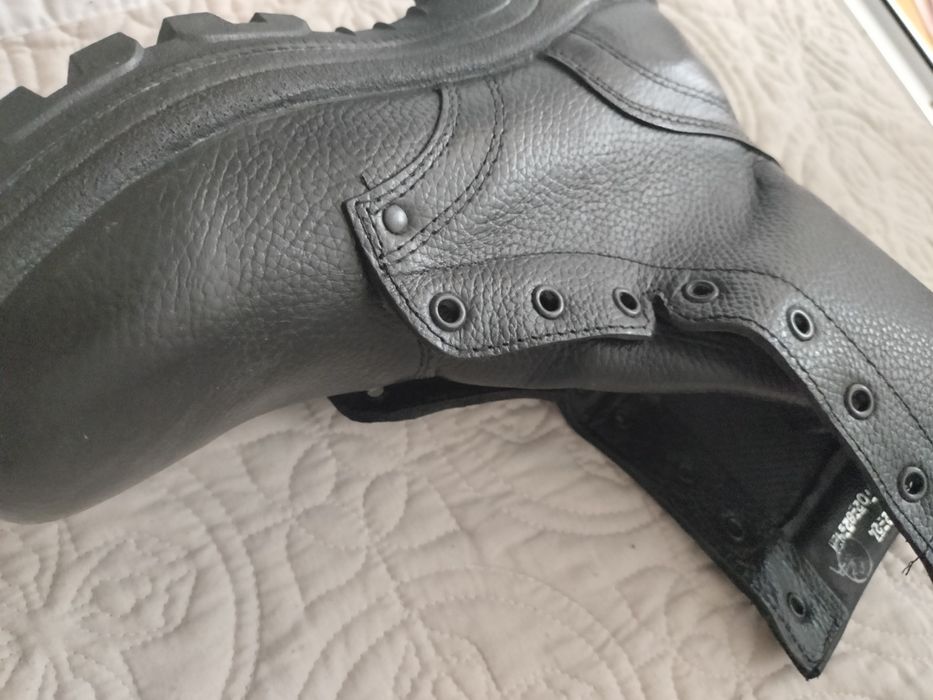 Берцы черные новые