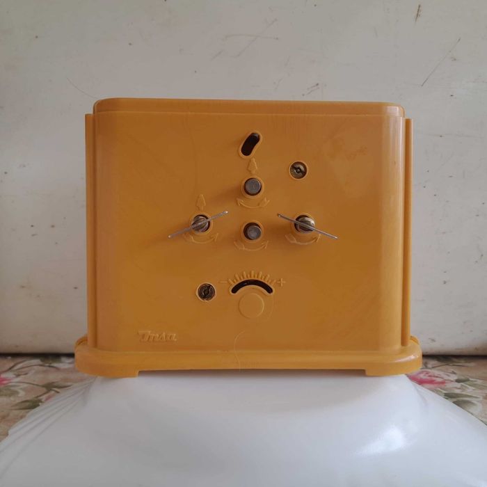 Ceas desteptator mecanic JNSA fabricat in fosta Yugoslavia