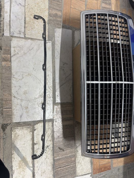 Решотка на Мерседес Бенц 124