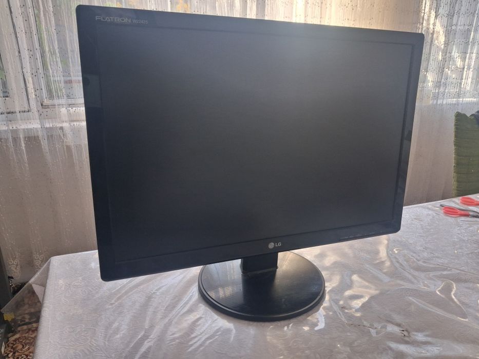 Монитор LG vga продам