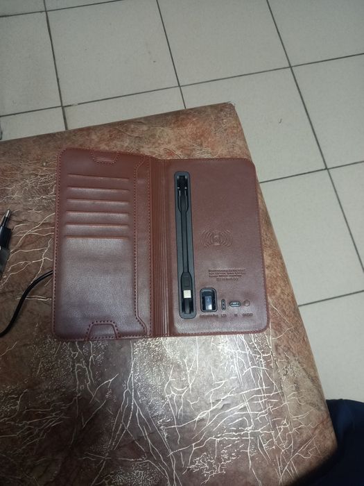 Портмоне с паурэбанк