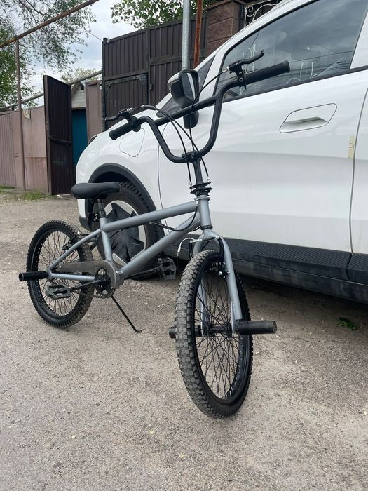 BMX в отличном состоянии + Пеги