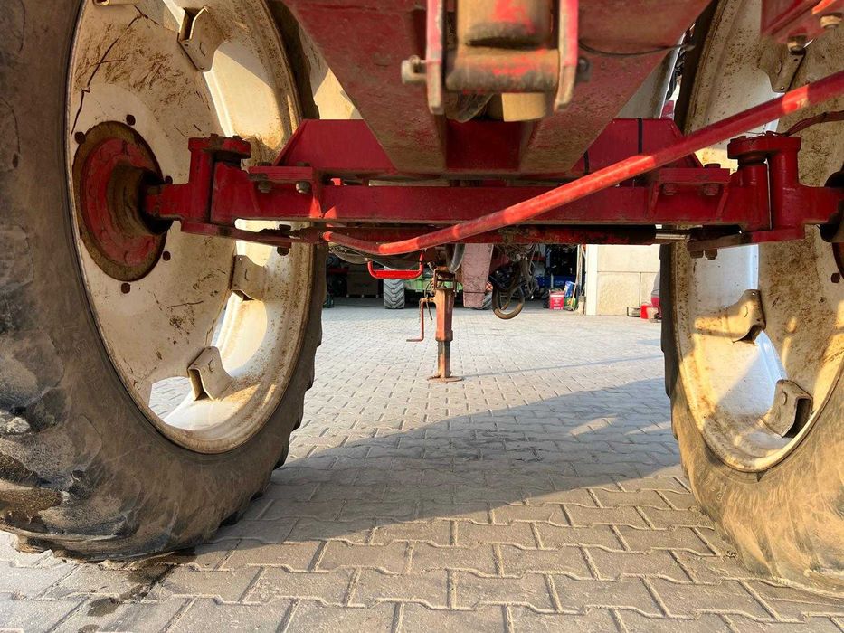 Прикачна пръскачка Agrifac Cebeco – 3000 л, 27 м, Хидравлична