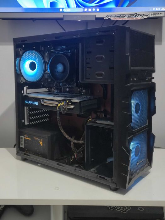 Desktop PC – Ryzen 3 3200G, RX 580, 16GB RAM
