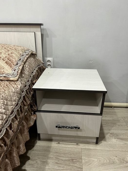 Продам спальный гарнитур