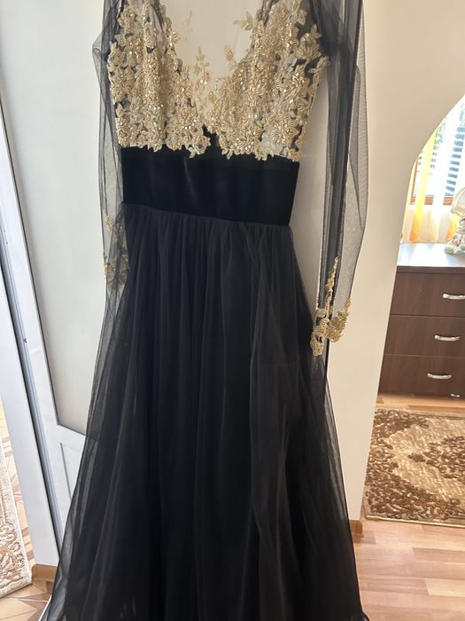 Rochie casa de moda celebre