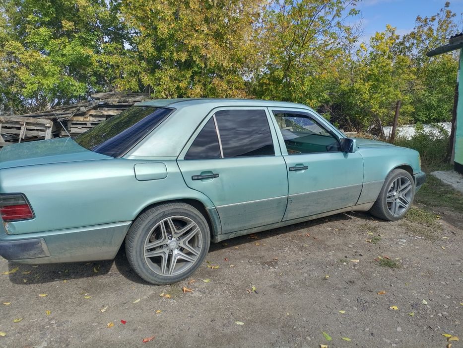Мерседес 124 Е300