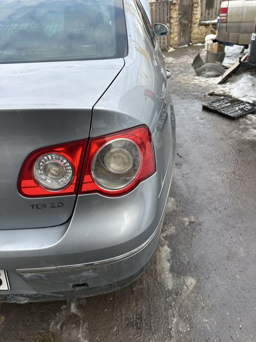 Stop tripla lampa stanga spate Vw passat B6 model berlina sedan