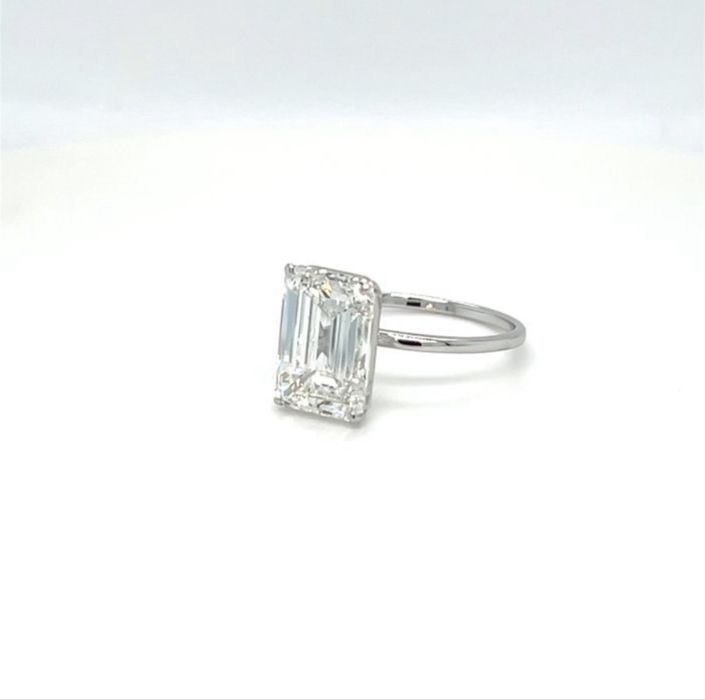 Пръстен с 3.00ct Диамант | Emerald Cut | 14к Бяло Злато | Сертификат