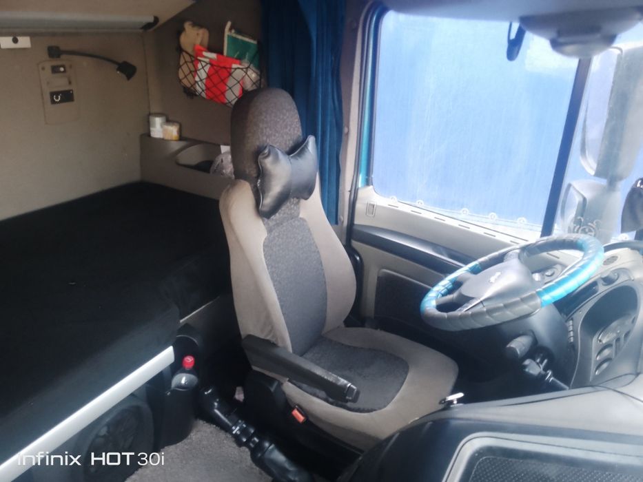 Тягач даф 105460