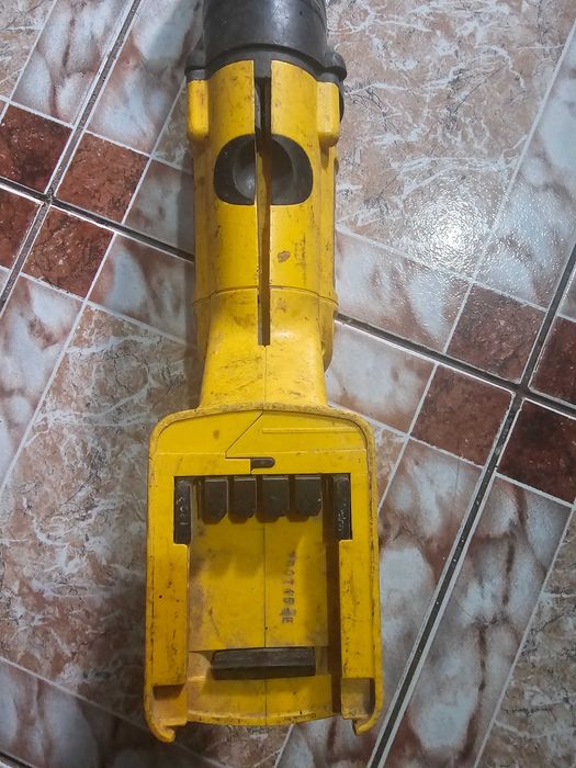 DeWalt ferastrau, picamer, baterie, bolti si lame