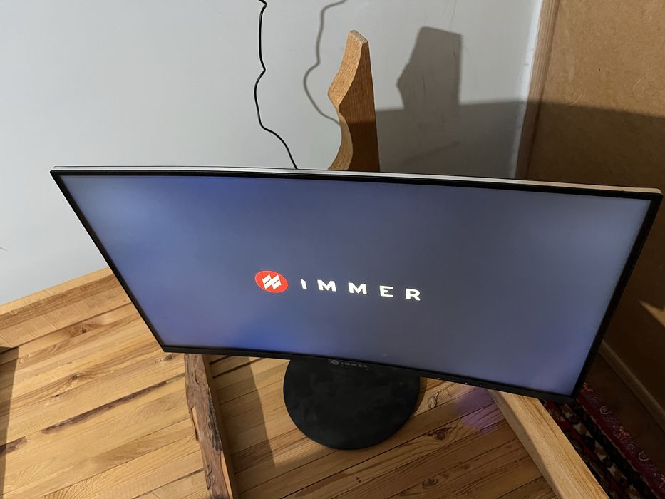 Immer 24D9000 FHD Curved