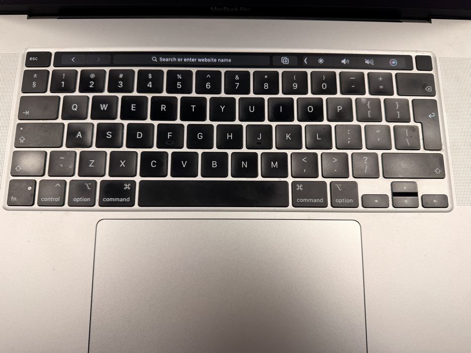 MacBook Pro 16” (2019) Intel i9 / 16GB RAM / Retina