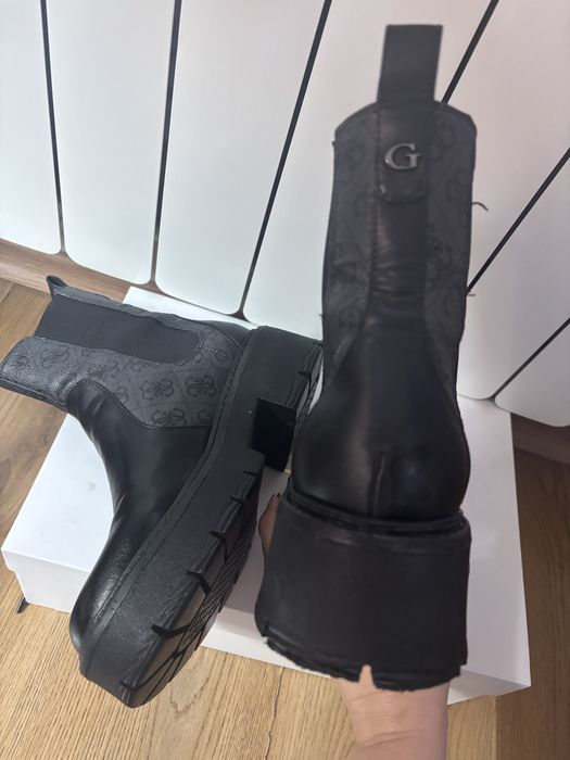 Guess дамски боти