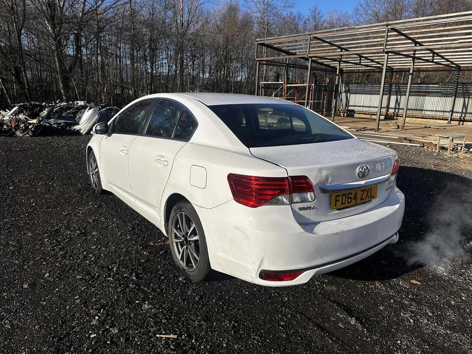 НА ЧАСТИ Toyota Avensis T27 Facelift 2013г. 2.0D-4D 124к.с