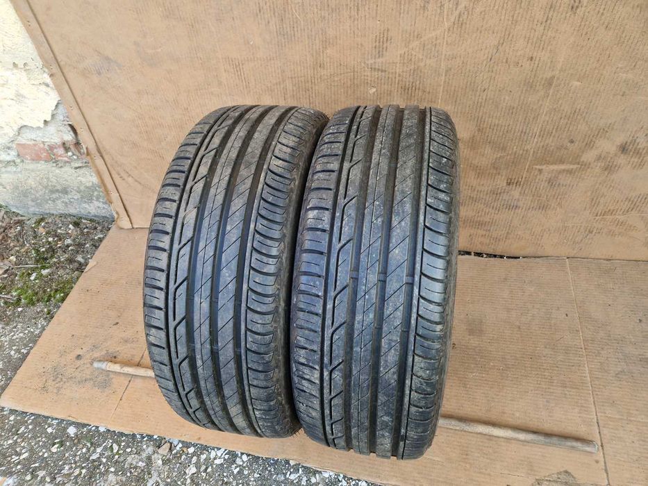 2 Bridgestone R18 215/50 Летни гуми  DOT1024