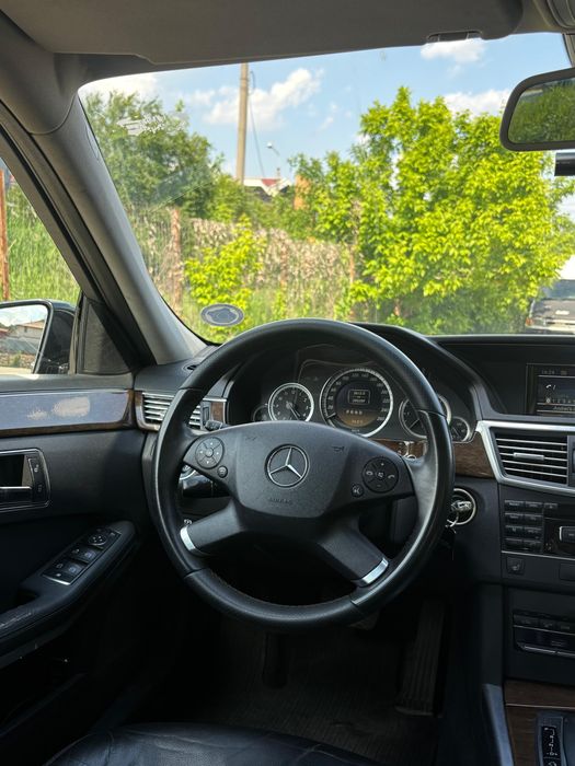Mercedes-Benz E200CDI