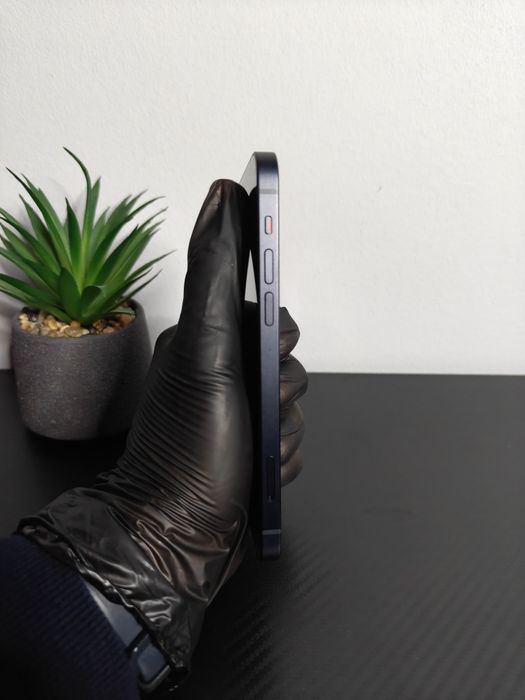 iPhone 12, Black - în condiție Foarte Bună!