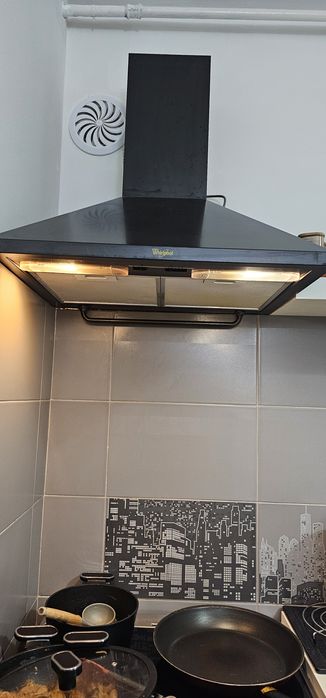 Hotă Wirlpool impecabilă