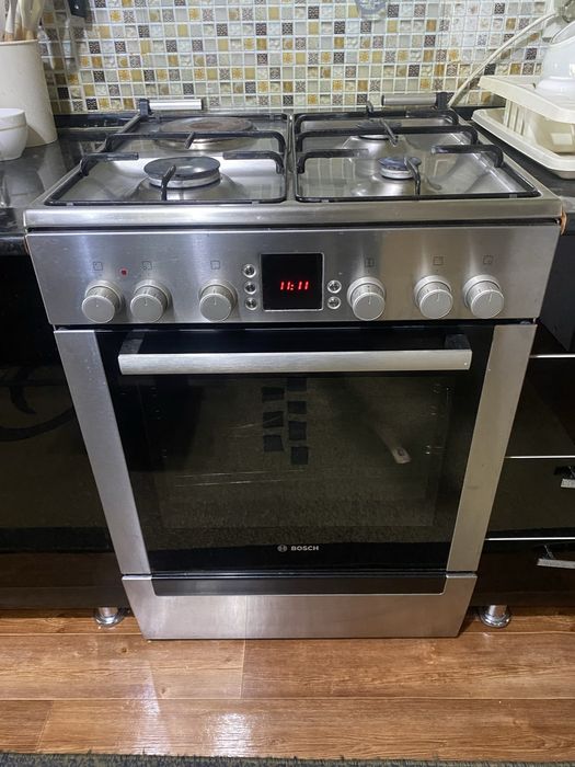 Продам газовую плиту