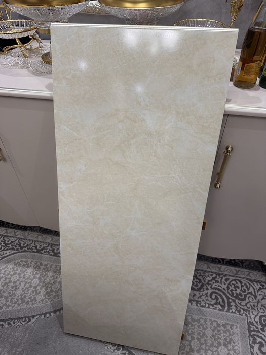 Продаётся обеденный стол со стульями (комплект на 12 человек)