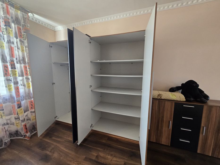 Спальный гарнитур в идеальном состоянии МДФ