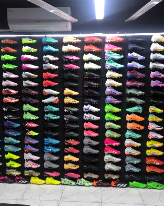 Бутсы и сороконожки для футбола Новый