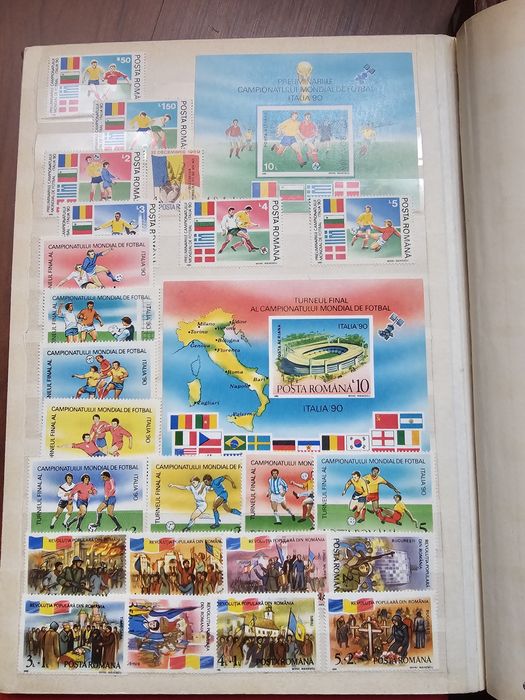 Trei clasoare pline cu timbre, România, nestampilate