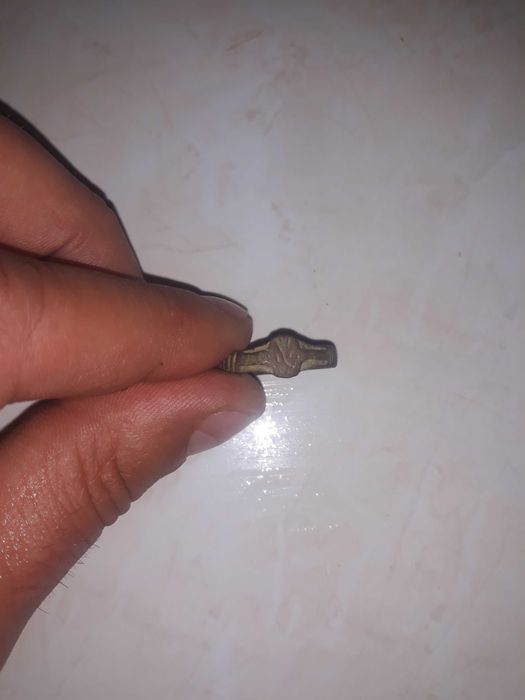 Стар бронзов пръстен с патина.