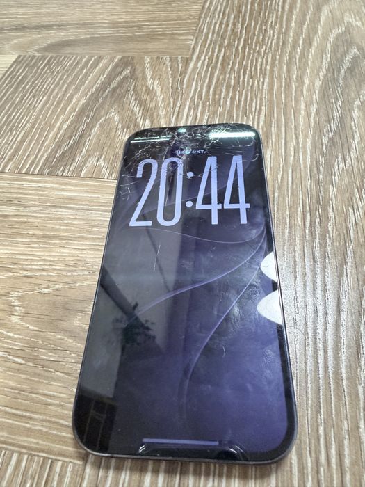 Продам Айфон 14 про