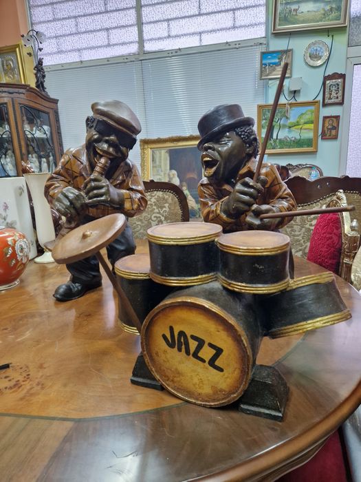 Чифт страхотни антикварни фигури статуетки музиканти