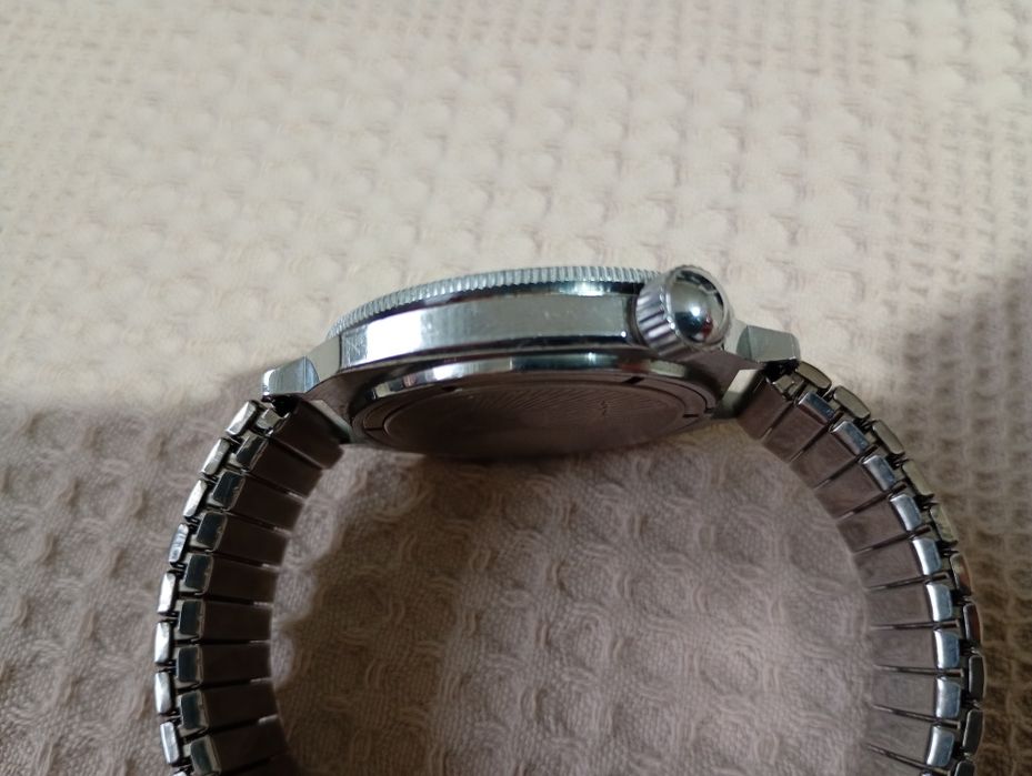 Прекрасен Стар Руски Механичен часовник Восток Командирски