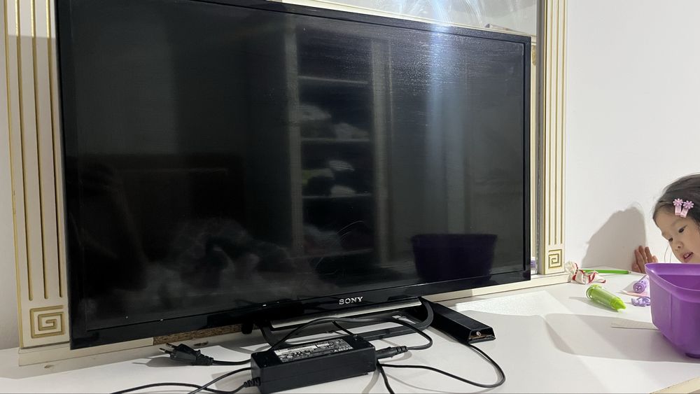 телевизор на запчасть