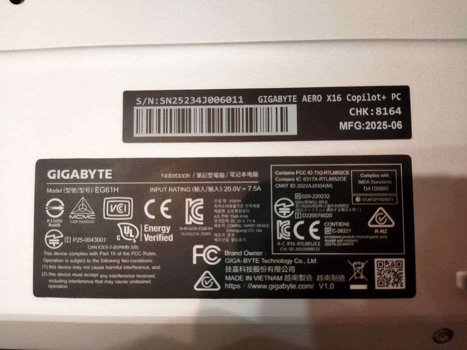 Gigabyte Aero X16, Ryzen AI 7 350, RTX5070, 2560x1600 165Hz, 100% sRGB