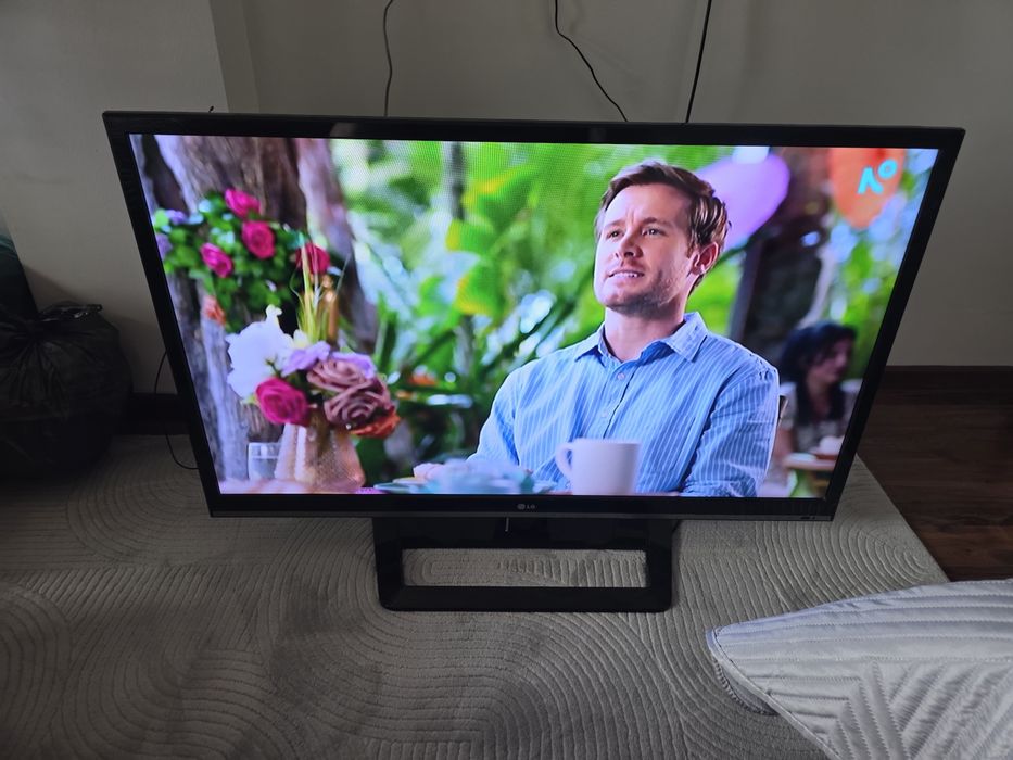 LG 42 INCH телевизор