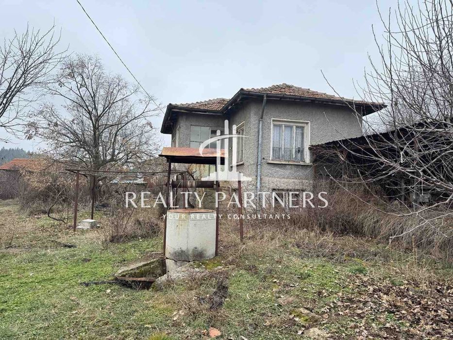 Продава се Къща в с. Садовик, Област Перник - 72 кв.м за 450 €/кв.м - Снимка #2