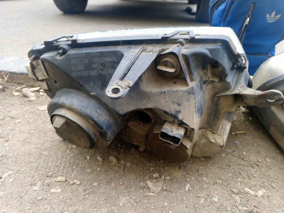 Фары  Рено дастер