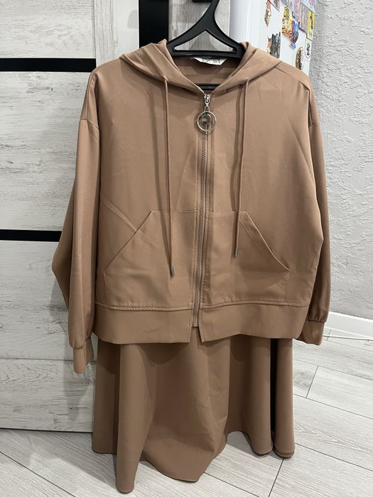 Продам двойку с юбкой