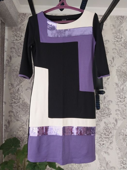 Продам Женские платья